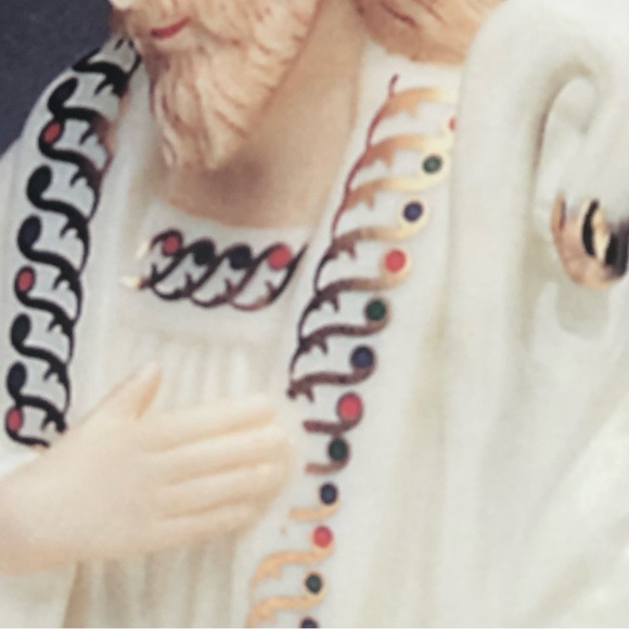 40% off Jade Porcelain Rare Vintage Nativity Figurine Mary Joseph and Baby Jesus - Picture 5 of 10